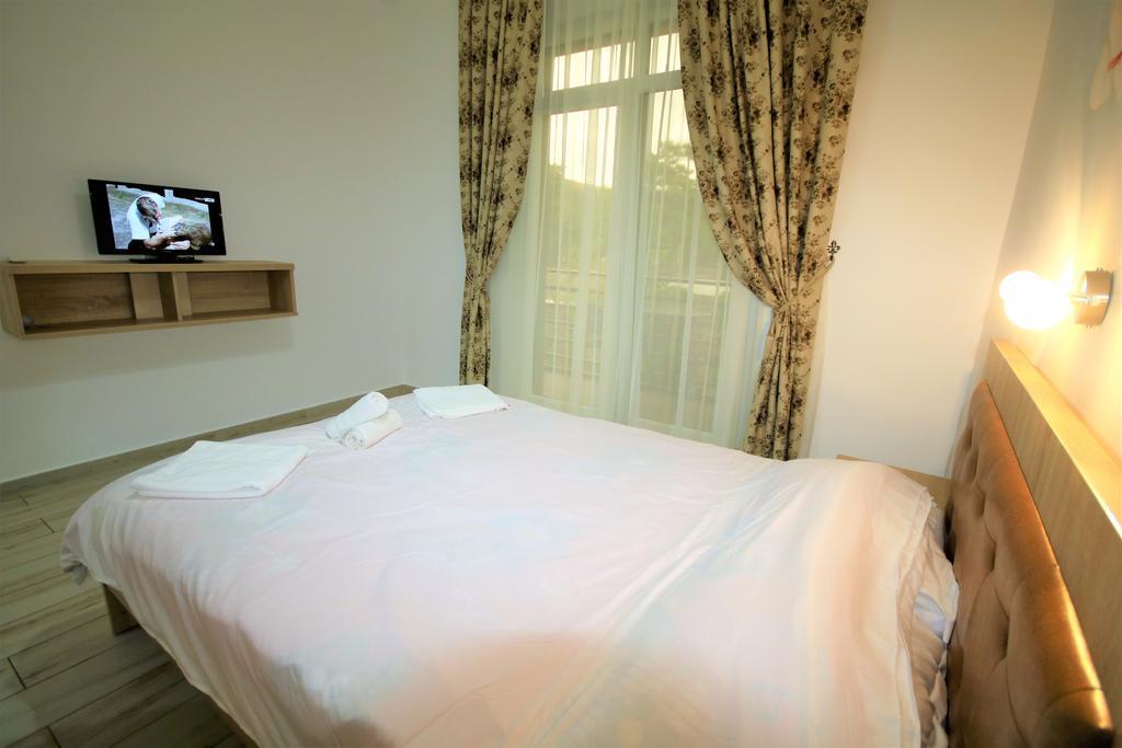 Hotel Aby Sunrise Orşova Esterno foto