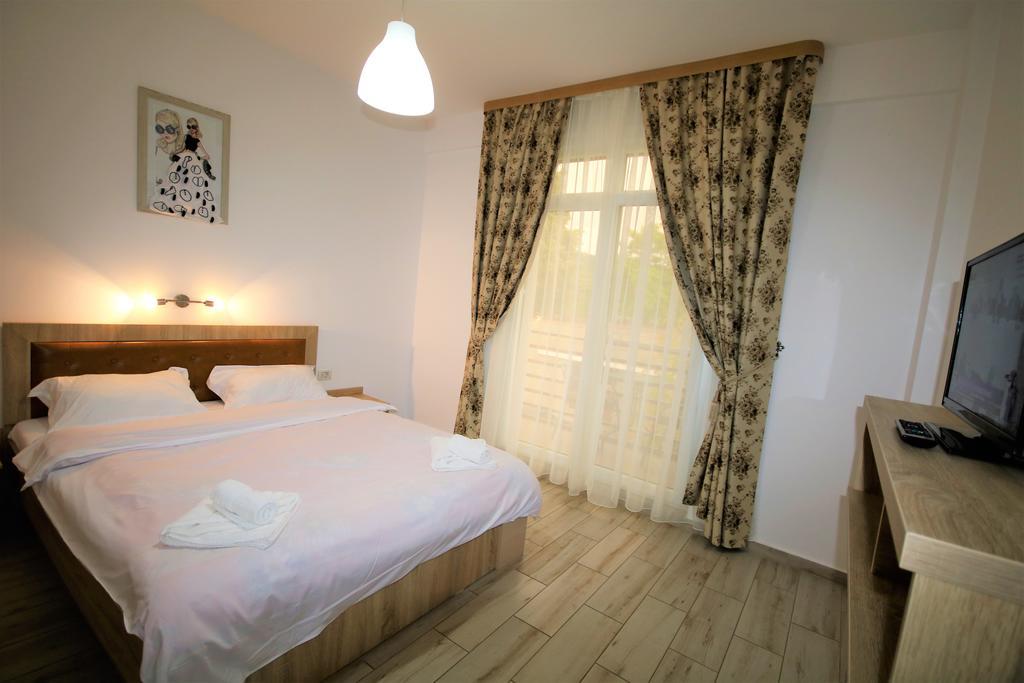 Hotel Aby Sunrise Orşova Esterno foto